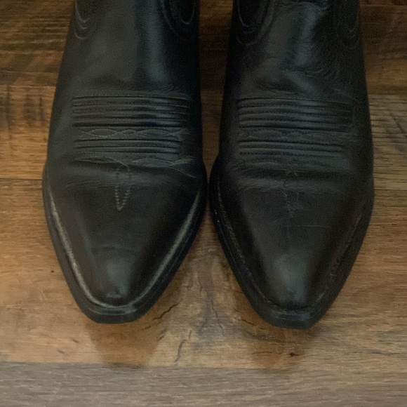 Ariat black leather pointed toe western boots size 5.5B - Picture 2 of 7